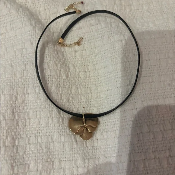 Annette Ferdinandsen Choker - Picture 4 of 5